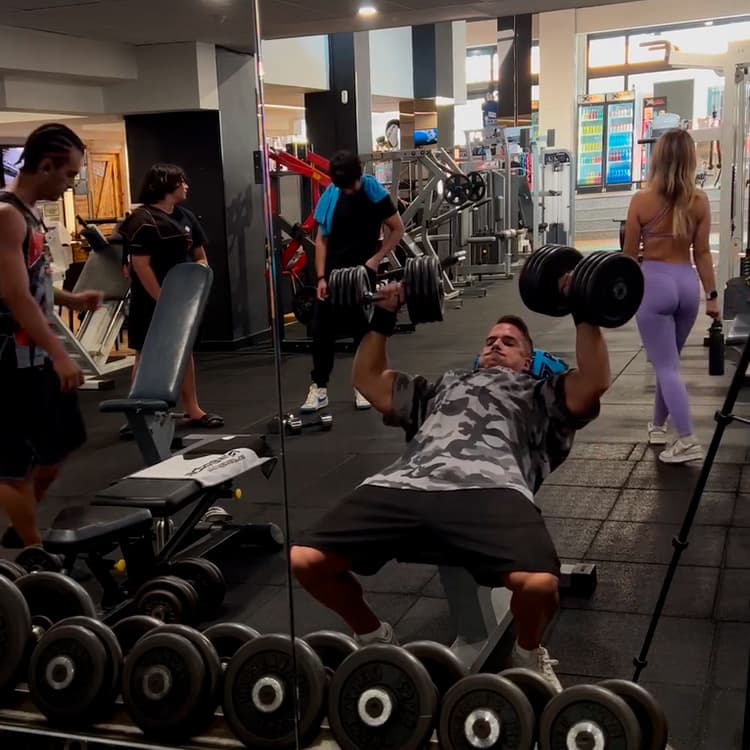 Dani Postigo entrenando en Gimnasio Nou Barris, Barcelona